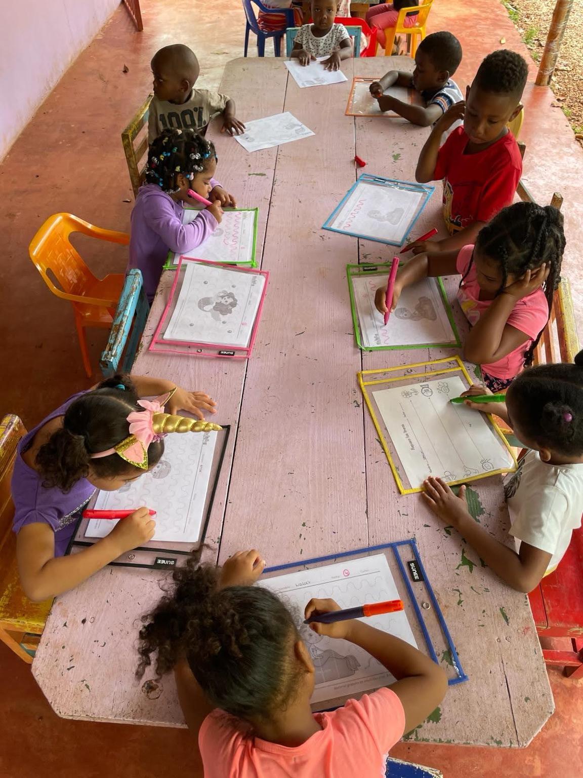 Centro Infantil Ama y Educa