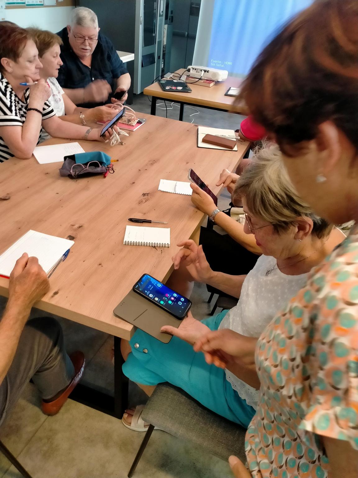 Ayúdanos a que nadie se quede atrás con la tecnología
