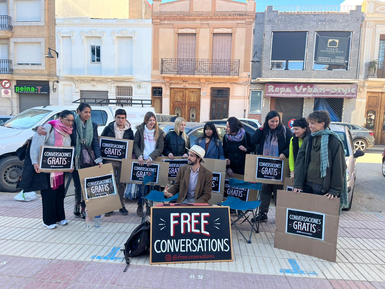 Contra la soledad: The Free Conversations Movement
