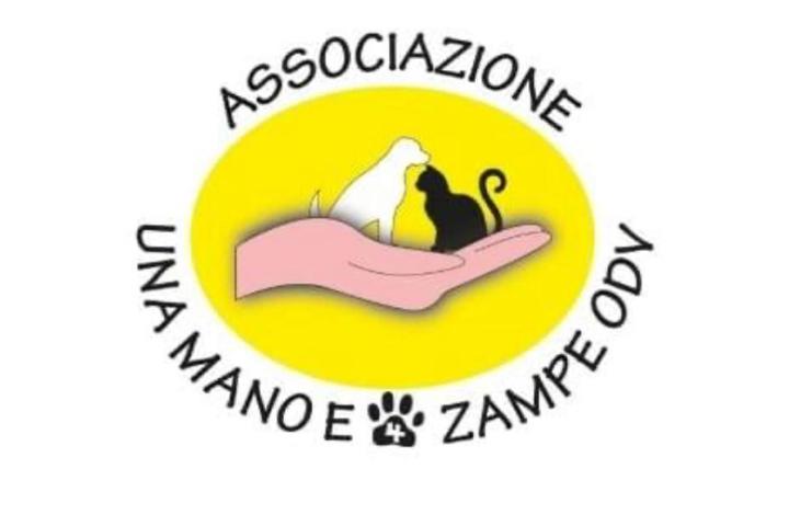 ASSOCIAZIONE UNA MANO E 4 ZAMPE ODV