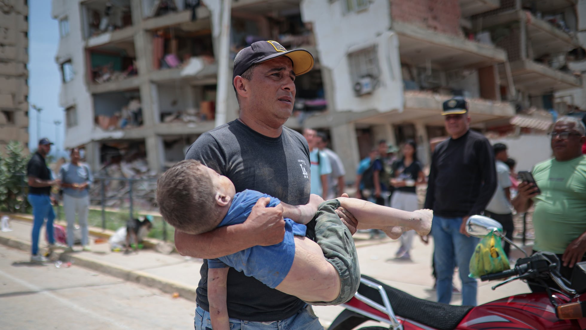Help us to help venezuelan people